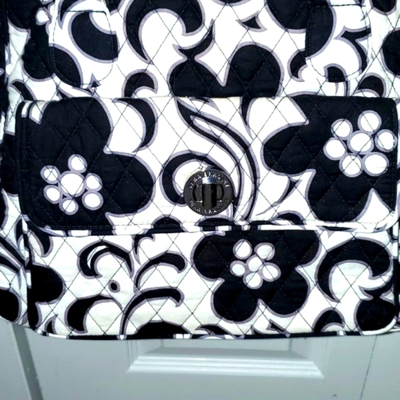 Vera Bradley Tote excellent condition - Picture 2 of 4